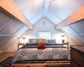 Hôtel à la maison - Le Chalet HÔM - Saint-Adolphe-d'Howard - Chambre