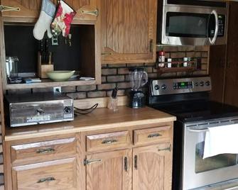 Full Home Rental - Officially Licensed Rental - Wisconsin - #atcp-053943 - Mayville - Cocina