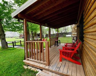 Rockin Y, Romantic Getaway Or Family Friendly Lodging - Gardiner - Patio