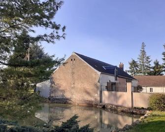 Discover the Châteaux of the Loire - La Ferrière