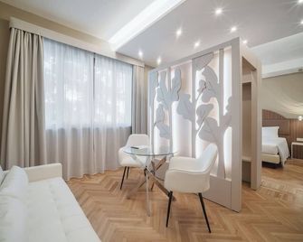 ميلانو تيسينيز جيست هاوس - ميلان - غرفة معيشة