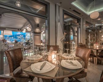 Phoenix Hotel - זאקינתוס (עיר) - מסעדה