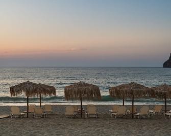 Island Concept Chania - Agia Marina - Strand