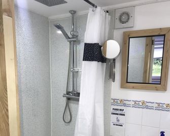 Barton Gate Farm Guesthouse - Holsworthy