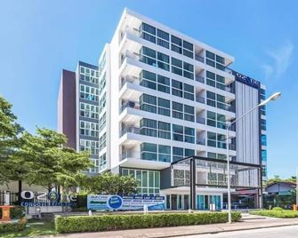 Ozone Condotel Apt 716 - Karon - Building