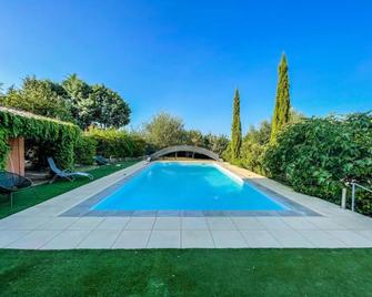 Chambre du sentier des ocres - Roussillon - Piscina