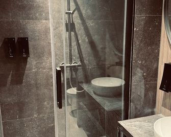 Boutique Hotel Hans - Badhoevedorp - Koupelna