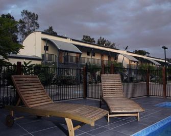 Novena Palms Motel - Northgate - Pool