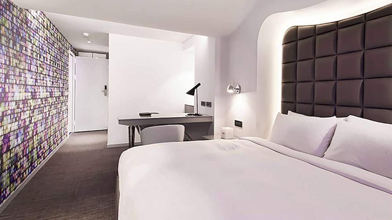 Royal Hotel Group- Central Park Branch