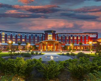 The Chattanoogan Hotel, Curio Collection by Hilton - שאטאנוגה - בניין