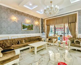 Mensen Hotel Baku - Baku - Lounge
