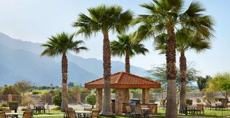 Homewood Suites by Hilton Cathedral City Palm Springs - Cathedral City - Patio