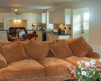 Nellie's Farmhouse - Bantry - Wohnzimmer