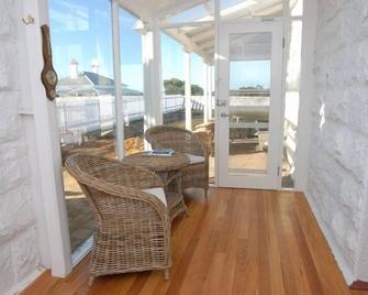 Cape Nelson Lighthouse - Portland - Living room