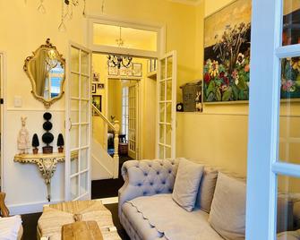 The Mews Motel - לאונססטון - סלון