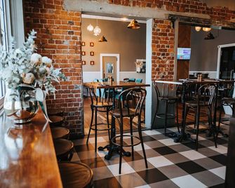 Rix Hotel Motel - Charters Towers - Restaurace
