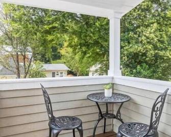 Charming Studio Apt in Downtown Raleigh-Walkable location! - Raleigh - Varanda