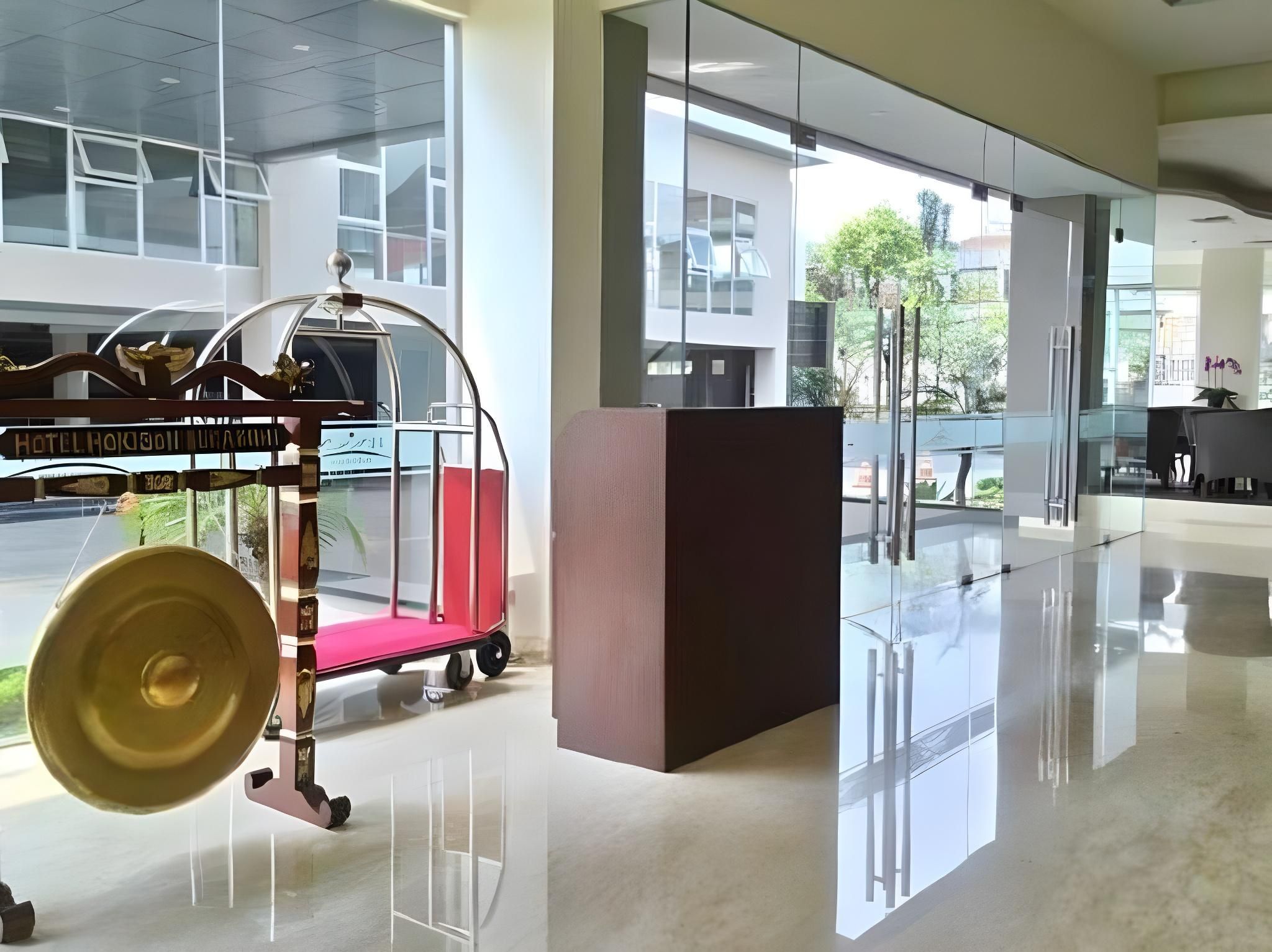 Horison Hotel Sukabumi - Sukabumi - Lobby