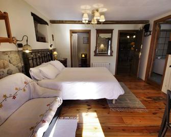 Casa Rural La Cortina - Pandiello - Bedroom
