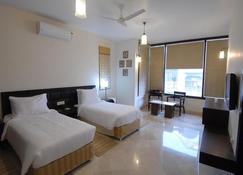 Bansi Home Stay - Agra - Bedroom