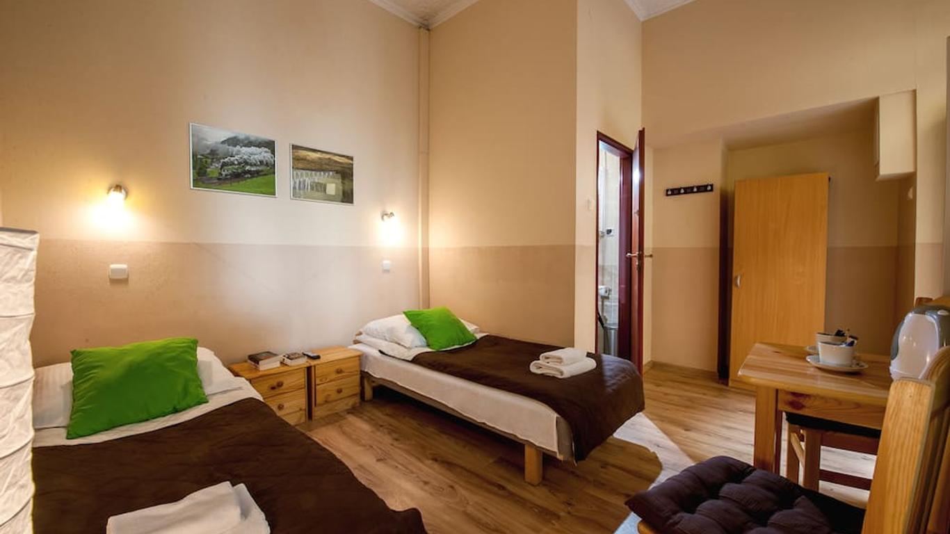 Station Aparthotel