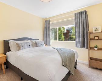Modern Ballard Retreat Walk to Cafes & Parks - Seattle - Bedroom