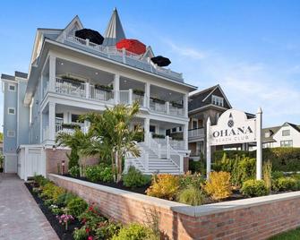 The Little Kahuna at Ohana Beach Club Cottage - Cape May - Building
