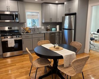 Boston Urban Nests U3: Long Term 1 Month + Only - Boston - Kitchen