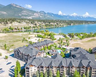 The Altitude Landing, Pool, Hot Tub, Pets - Invermere