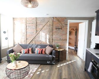 no 12 - Stunning Self Check-in Apartments in Worcester Centre - Worcester - Living room