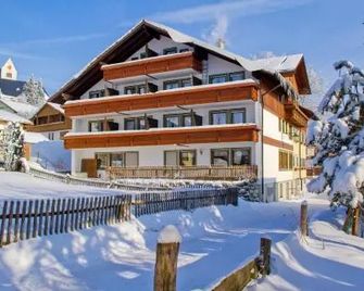 Hotel Gasthof Rose - Oy-Mittelberg - Gebäude