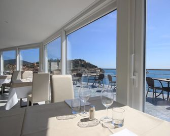 Hotel Plaza - Porto Azzurro - Restaurante