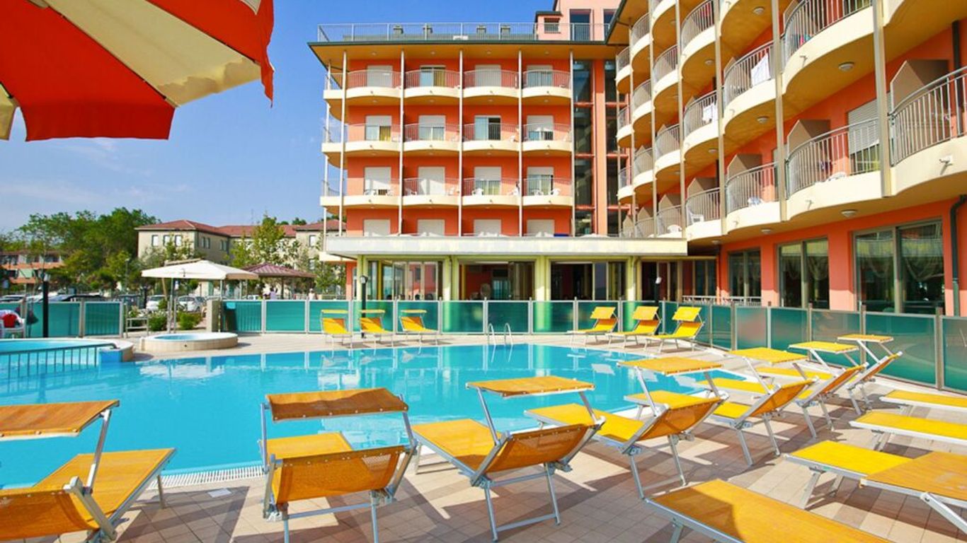 Adria Hotel Beach Club