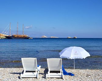 Vrahos Boutique Hotel - Folegandros - Plage
