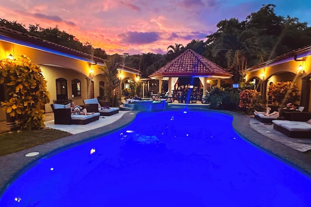 Las Brisas Resort and Villas - ג'אקו - בריכה