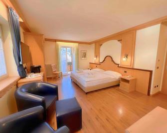 Hotel Alle Dolomiti - Molveno - Habitación