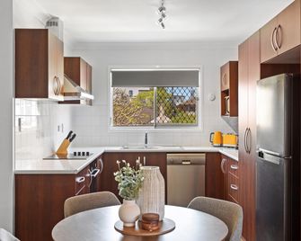 Windsor Cosy 2-Bedroom Unit in Quiet Neighborhood - Brisbane - Cucina
