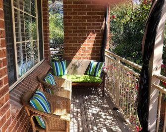 Seaspray on Henley - spacious coastal townhouse - Terrigal - Balkon