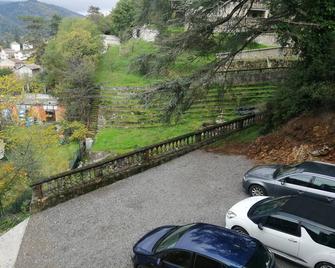 Large room with terrace and view including breakfast close to the spa - Vals-les-Bains - Extérieur