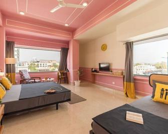 The Hosteller Jaipur, MI Road - Jaipur - Quarto