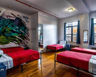 NY Moore Hostel - Brooklyn - Schlafzimmer