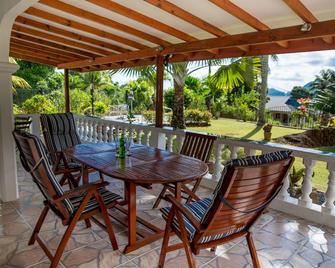 The Orchard Holiday Home - Grand'Anse Mahé - Balcón