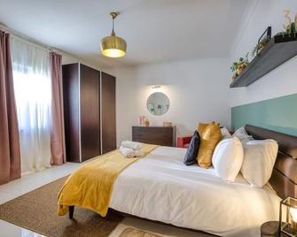 Trendy & Colourful 1BR home w/WIFI in Naxxar by 360 Estates - Naxxar - Bedroom