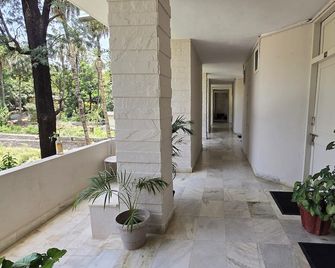 Ramma TheHotel - Nakki Lake -200mtr - Mount Abu - Flur