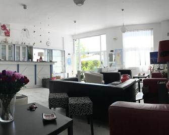 Victor-Eleni Hotel - Chaniotis - Sala de estar