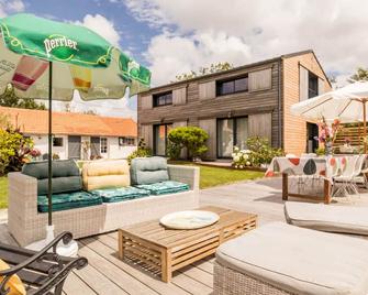 Charmante Grange Rénovée avec Piscine et WiFi - FR-1-306-822 - Villeneuve-en-Retz - Patio