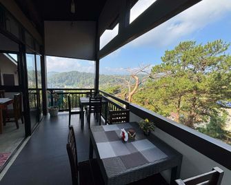 RedDoorz Premium @ Outlook Drive - Baguio - Balcón