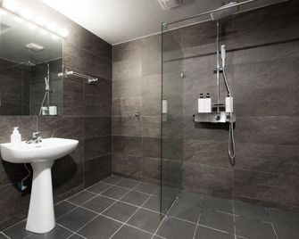 Canvas Hostel - Busán - Baño
