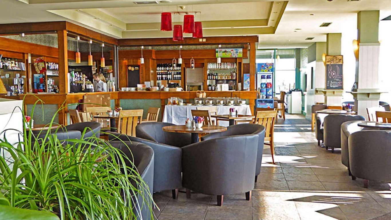 كواليتي هوتل آند ليجر سنتر يوغال