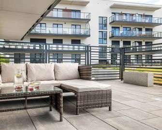 Studio in Wellness Resort with Terrace & Parking by Noclegi Renters - Dziwnów - Balkon